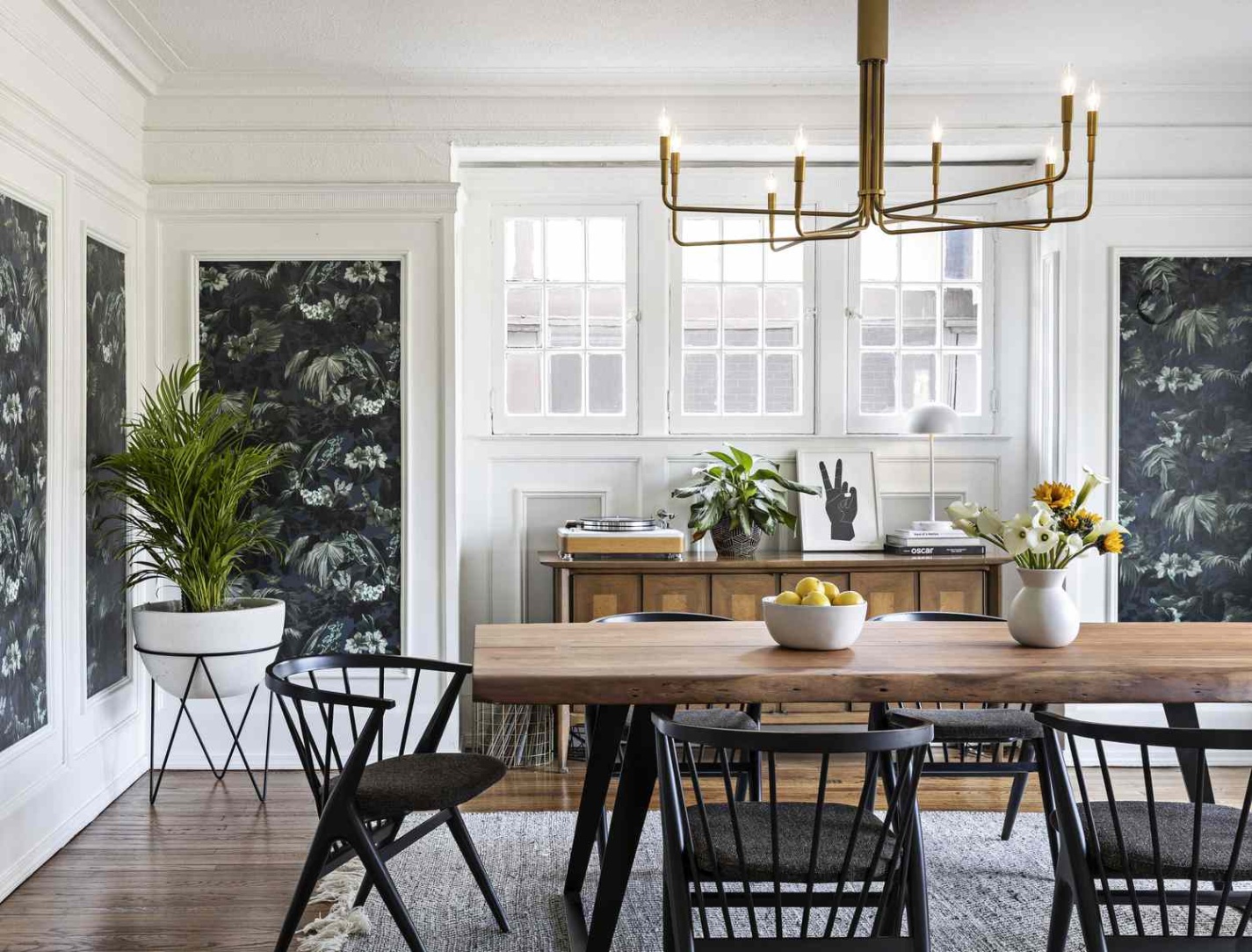 Cozy Up Your Space: 10 Fresh Ideas For Dining Room Interior Design
